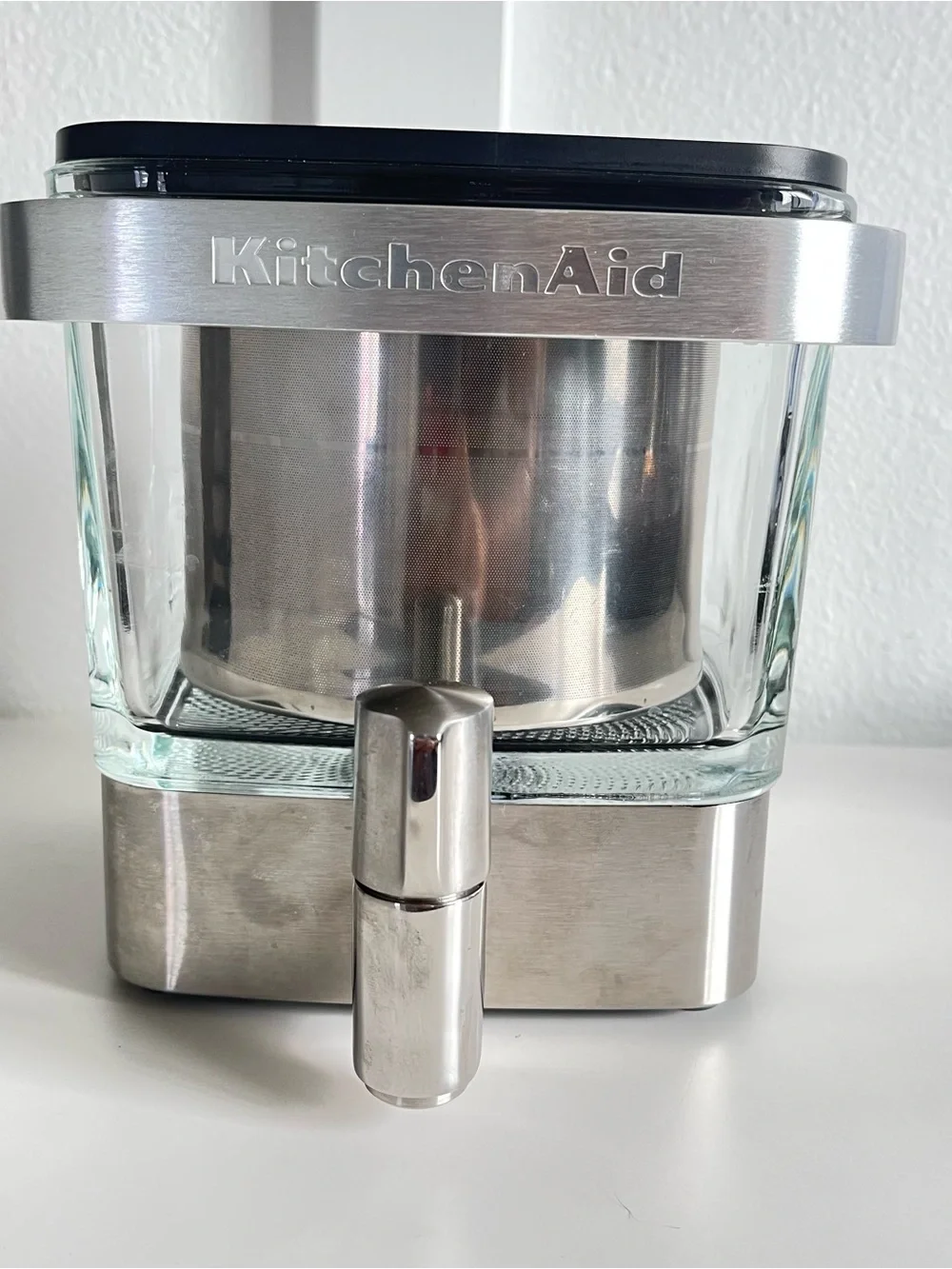 Kitchen Aid Cold Brew Coffee Maker 18 Servings Concentrate stainless steel glass